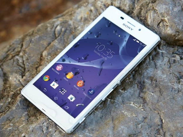 xperia-m2-aqua-offical-says-never-mind-the-rain-top