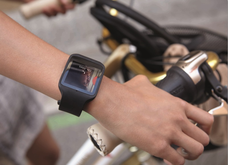 sony-smartwatch-3-model-01