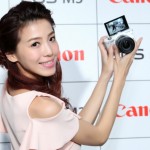 canon-eos-m3-with-model-01-1-img-top