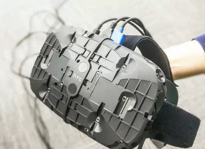 htc-vive-qq20150404-1-36kr
