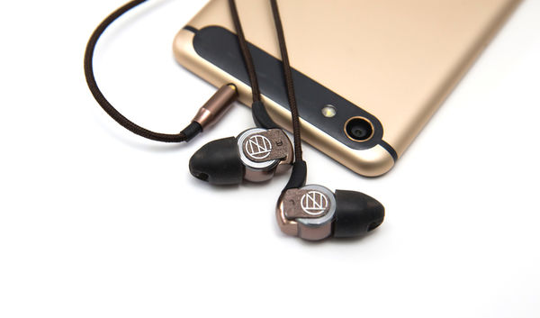 1442306653-2346350790_n